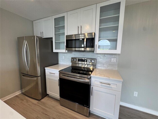 Building Photo - 2569 Grassy Point Dr