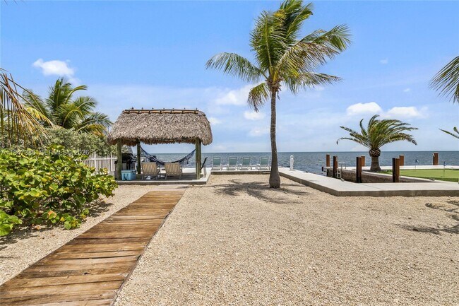 Building Photo - 235 Tavernier Dr