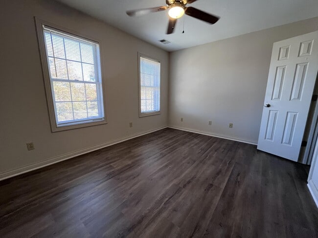 Building Photo - 4024 Palmetto Dr