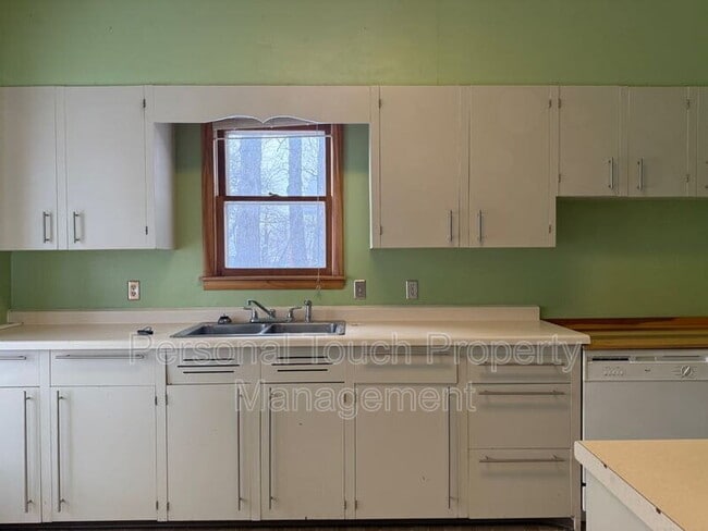 Building Photo - 57 N Terrace