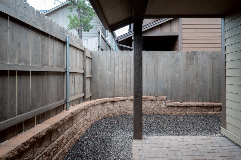 Building Photo - 2575 W Pollo Cir