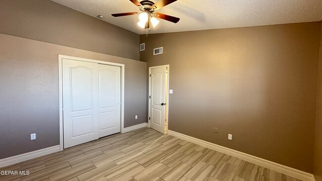 Building Photo - 14193 Honey Point Dr