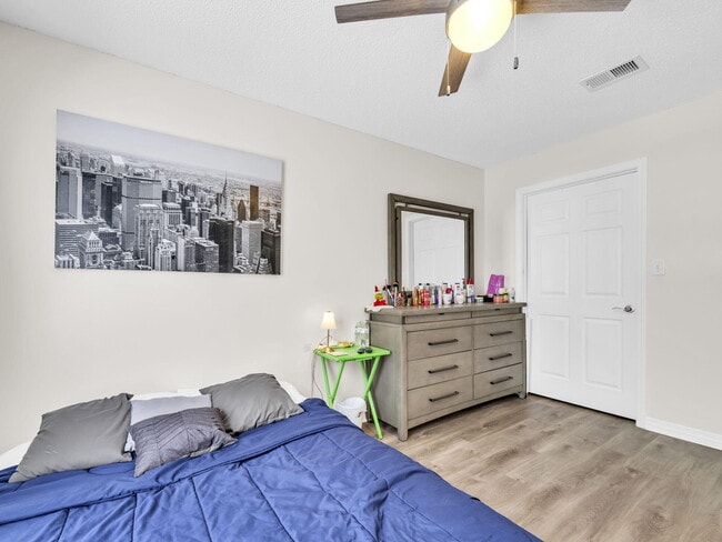Building Photo - 1061 Quail Hollow Dr