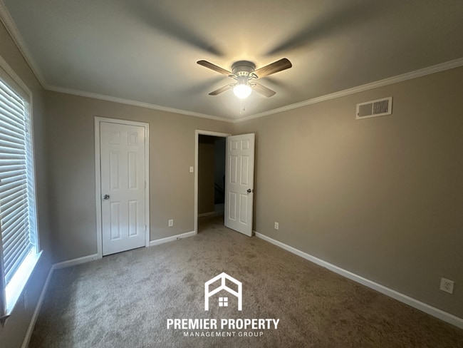 Building Photo - Spacious 4BR Cordova Home with Hardwood Floors, Fireplace & Fenced Yard