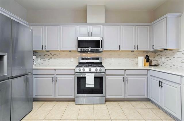 Building Photo - 2626 Calmwater Dr