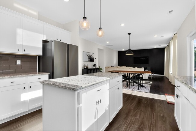 Building Photo - 7132 Wheyfield Dr