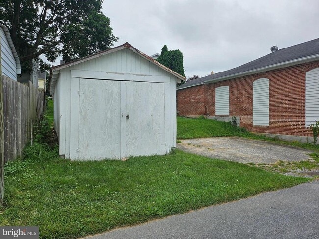 Building Photo - 258 Ringgold St