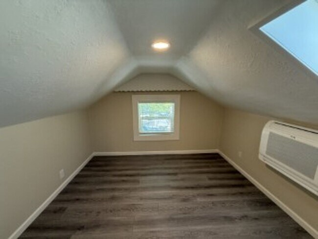Building Photo - Loma Alta Avenue (10)