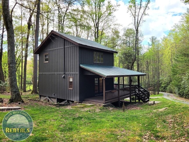 Building Photo - Beautiful 1 Bedroom Home with a Loft