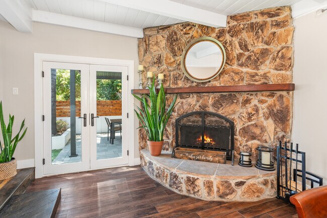 Building Photo - 246 Copper Ave