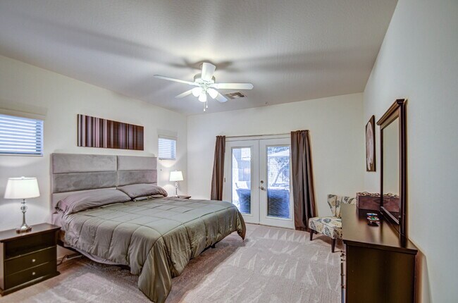 Building Photo - Del Rio Ranch Beauty