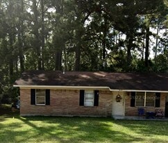 Building Photo - 619 Elm St