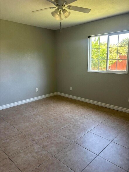 Building Photo - 80747 Columbia Ave