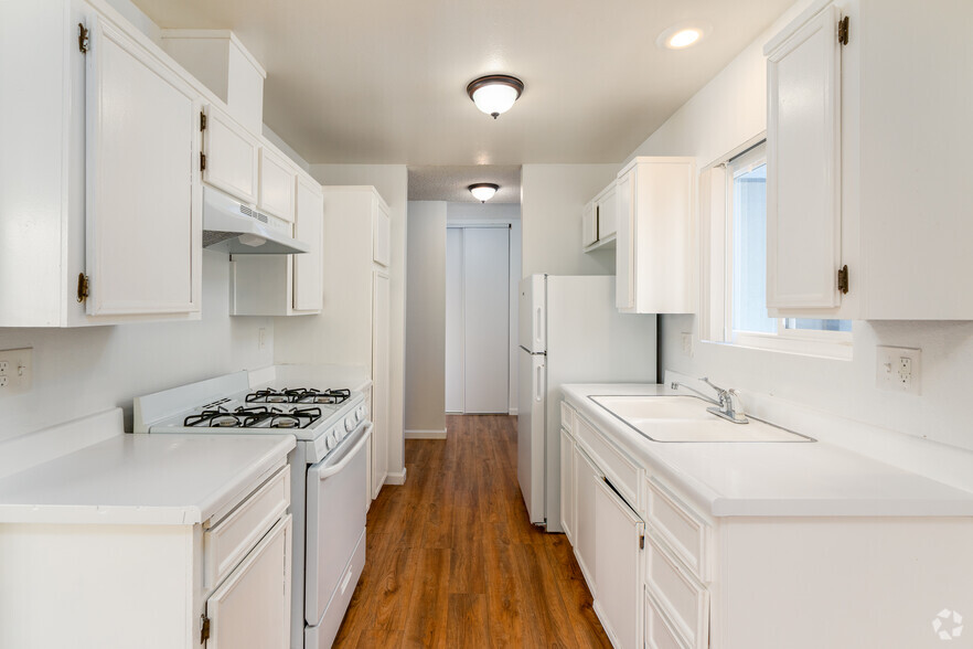 Unit 8 - Kitchen - Fiesta Apts