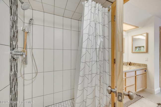 Building Photo - 3319 Kirkland Rd NE