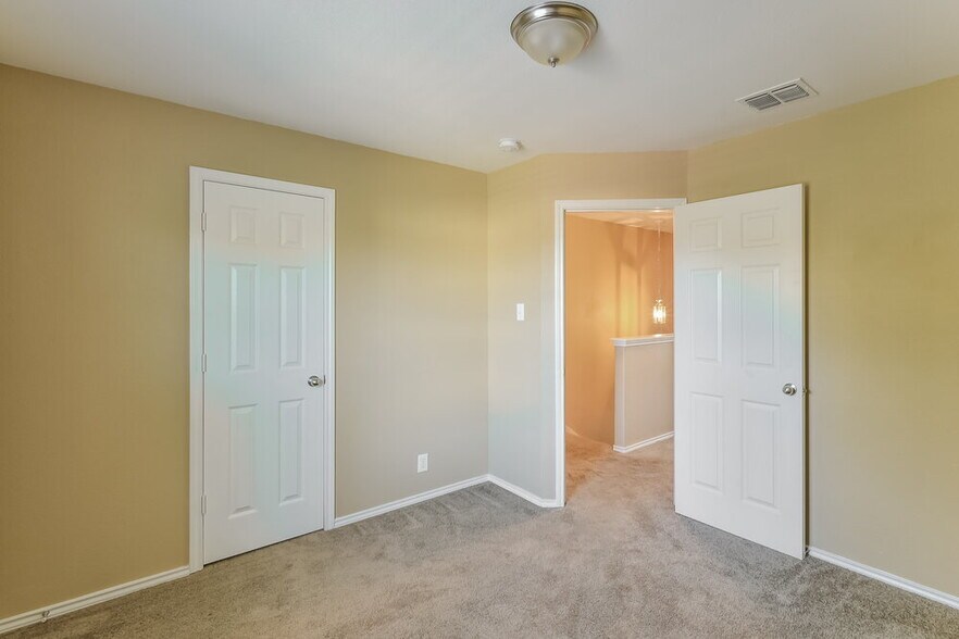Building Photo - 5523 Red Canyon