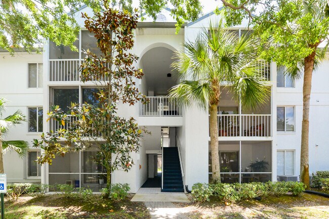 Building Photo - 2504 SE Anchorage Cove