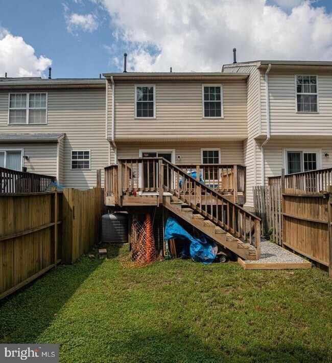 Building Photo - 205 GLEN Ter