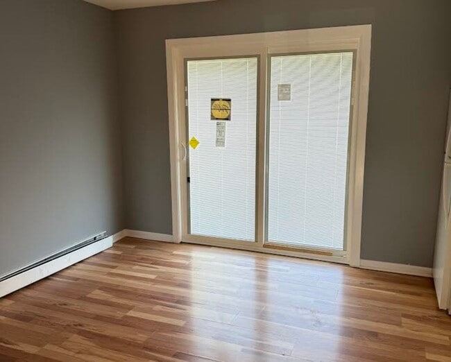 Building Photo - 7719 Roberts Rd