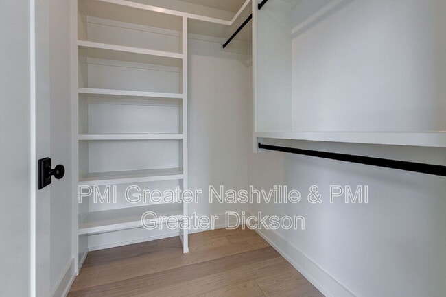 Building Photo - 539 Midnight Way