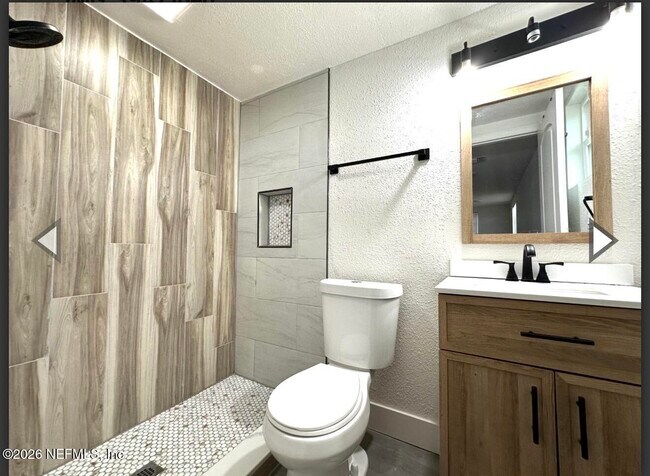 Building Photo - 8054 Graff Ln