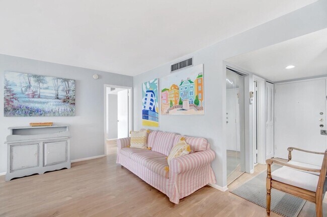 Building Photo - 3520 S Ocean Blvd