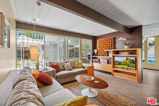 Building Photo - 1568 Stoddard Ave