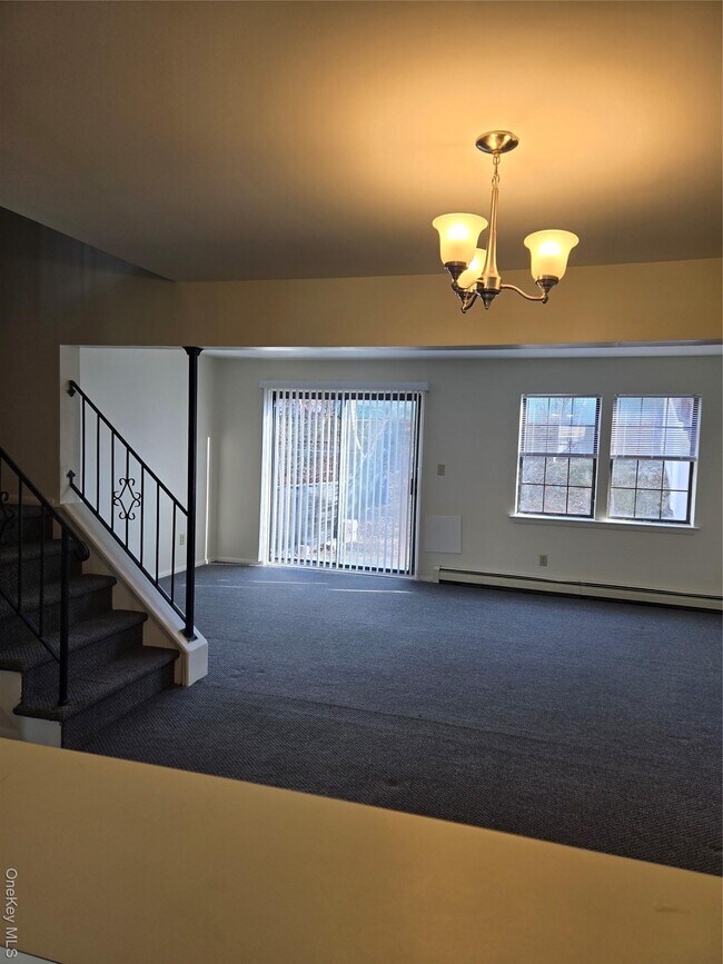 Building Photo - 538 Saracino Dr