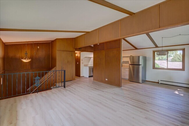 Building Photo - 6404 Maywood Ave