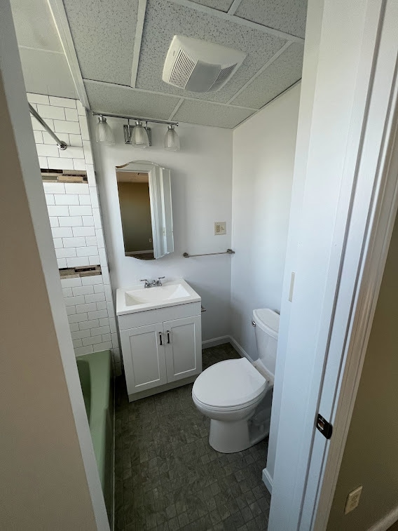 Bathroom - 25 Barclay St