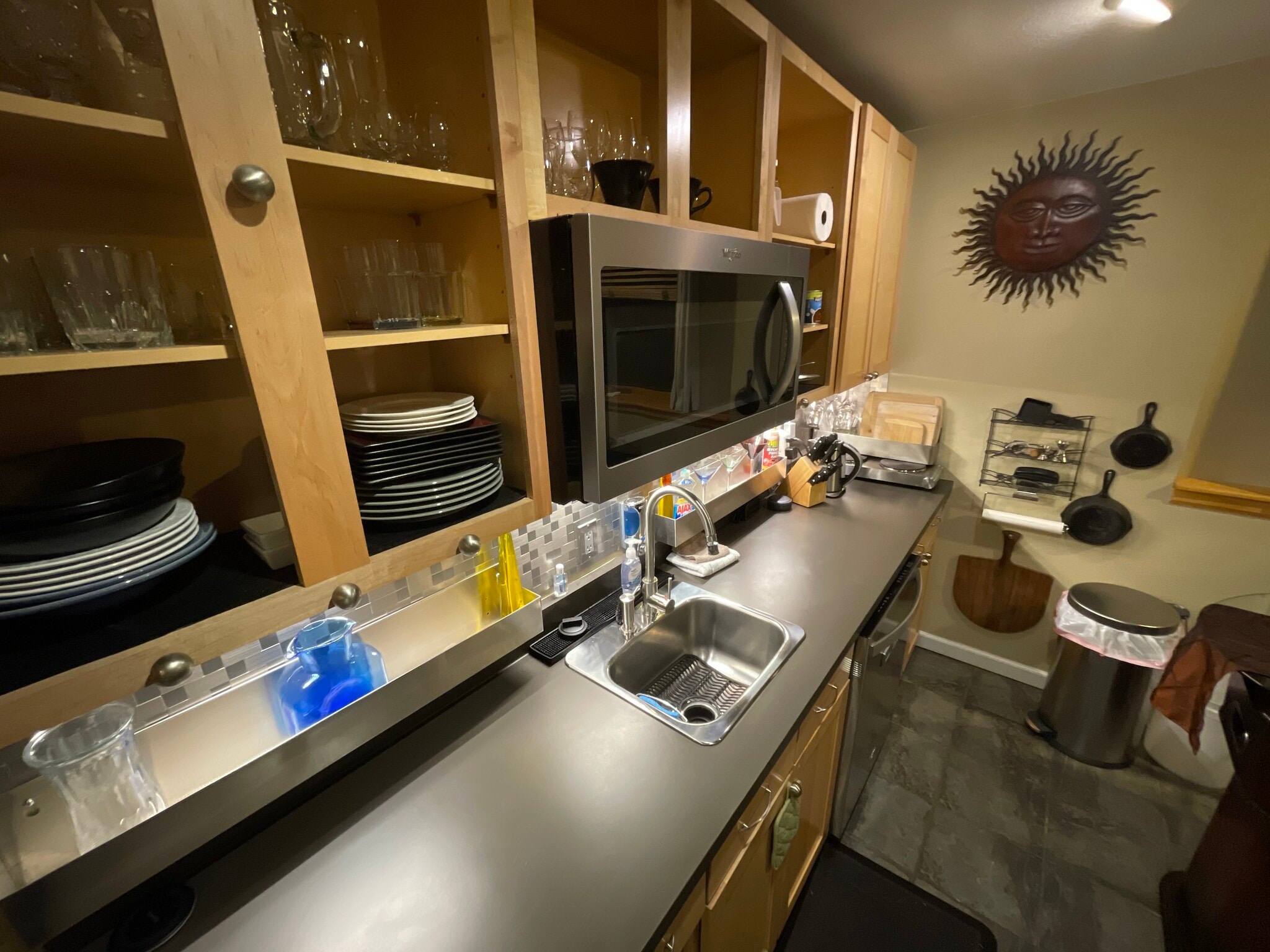 Building Photo - 1887 Hunters Dr