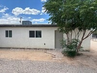 Building Photo - 2924 N Winstel Blvd