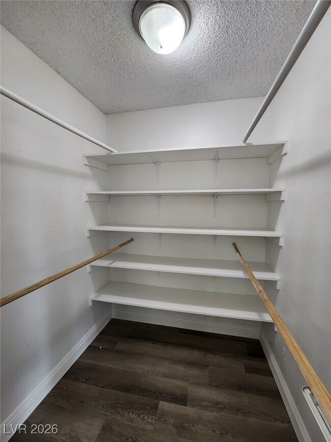 Building Photo - 1823 Niblick Cir