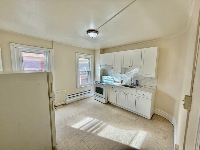 Building Photo - 43 S 13th St
