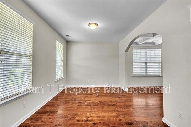 Building Photo - 356 Casey Dr