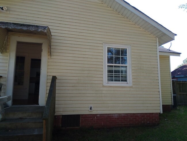 Building Photo - 8004 S hwy 161