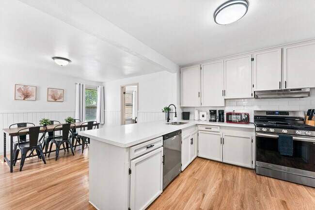 Building Photo - 406 Robert Dr