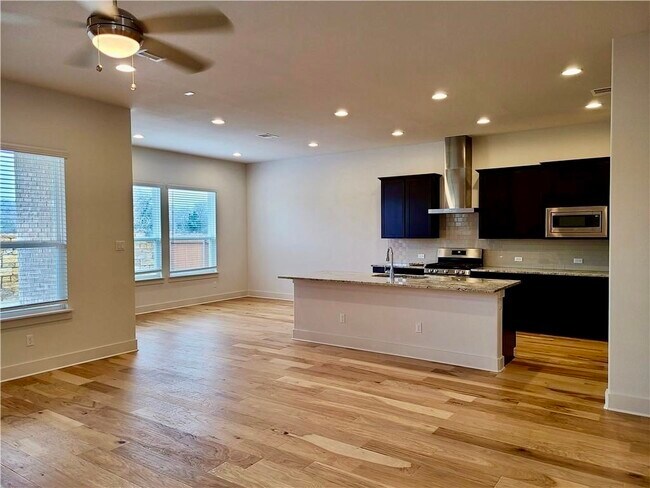 Building Photo - 1265 Summerbrooke Cir