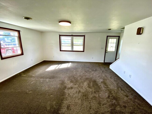 Building Photo - 507 North St.