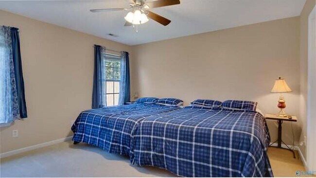 Building Photo - 207 Sandy Wood Ct