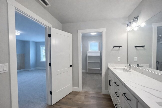 Building Photo - 11918 NE 108th St