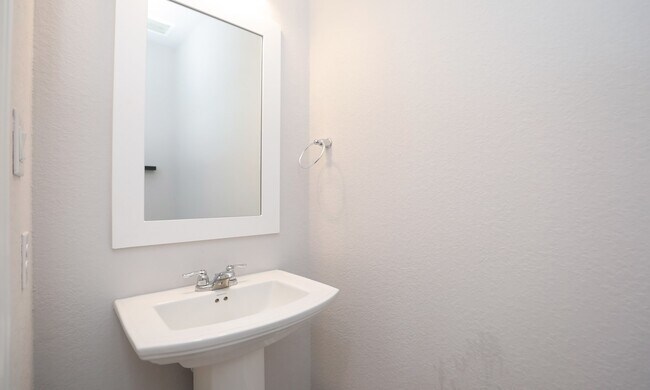 Building Photo - 15106 Armadillo Lookout Trail