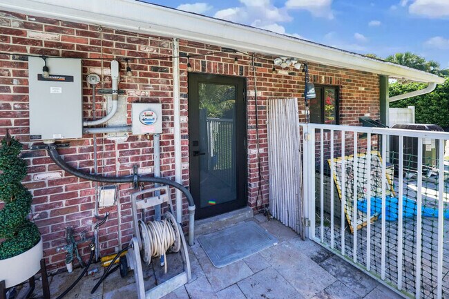 Building Photo - 4501 Briarcliff Ln