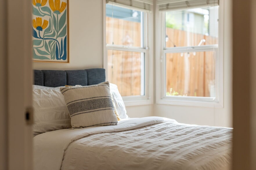 Building Photo - 2438 NE Killingsworth St.