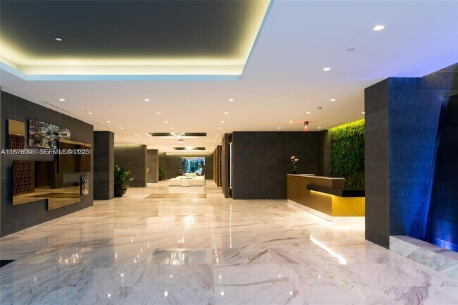 Building Photo - 400 Sunny Isles Blvd