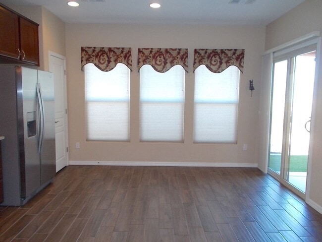 Building Photo - 790 Country Grove Ln
