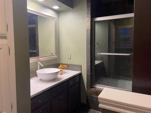 Building Photo - 340 Timber Ridge Ln