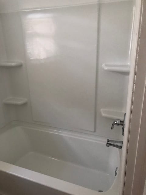 Building Photo - 923 Main St