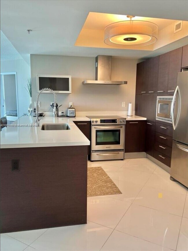 Building Photo - 250 Sunny Isles Blvd