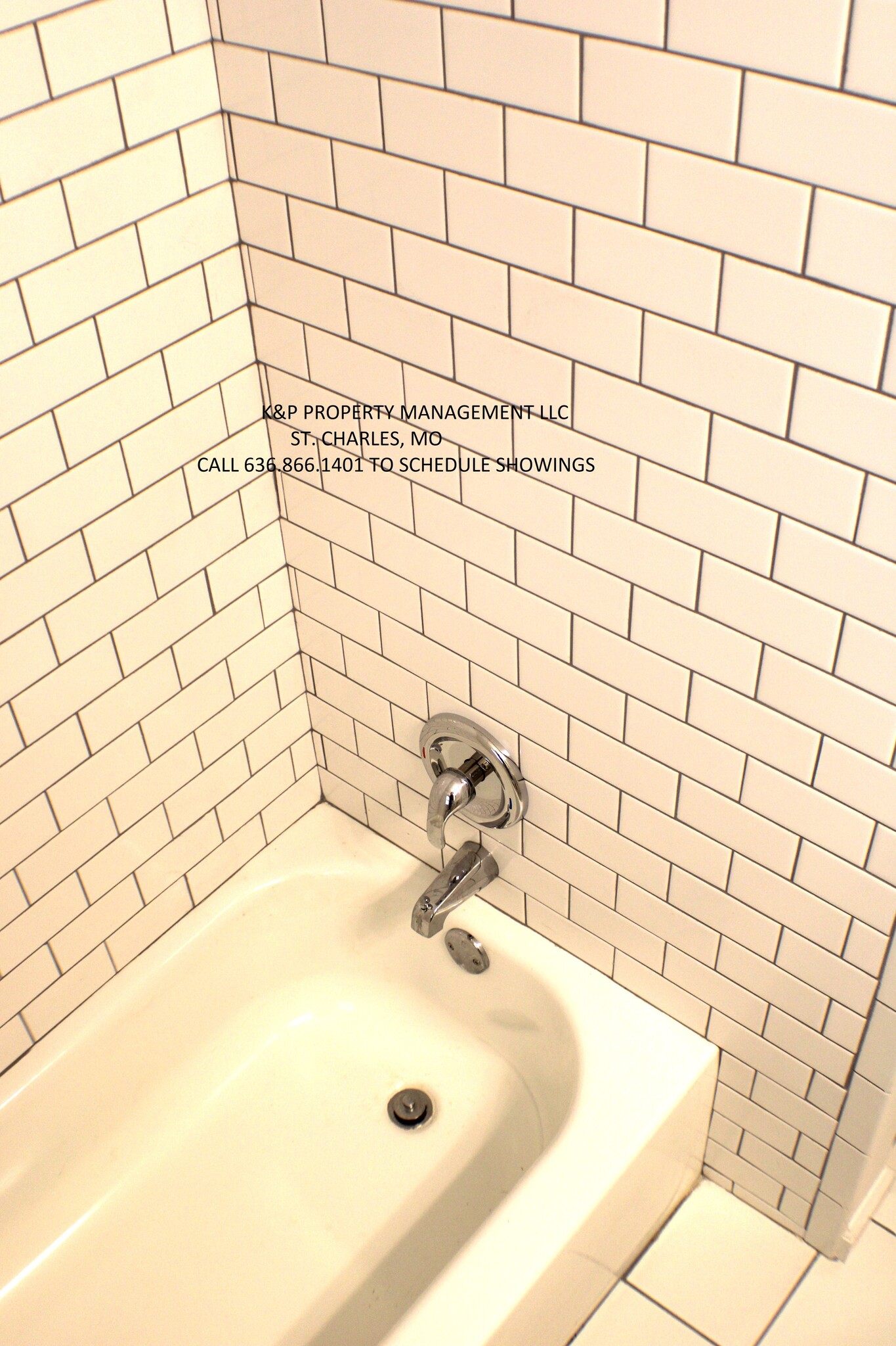 Building Photo - 404 Tecumseh St